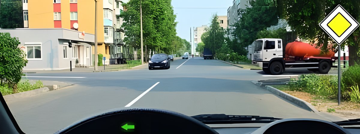 Иллюстрация к вопросу: При выполнении разворота в данной ситуации необходимо уступить дорогу: